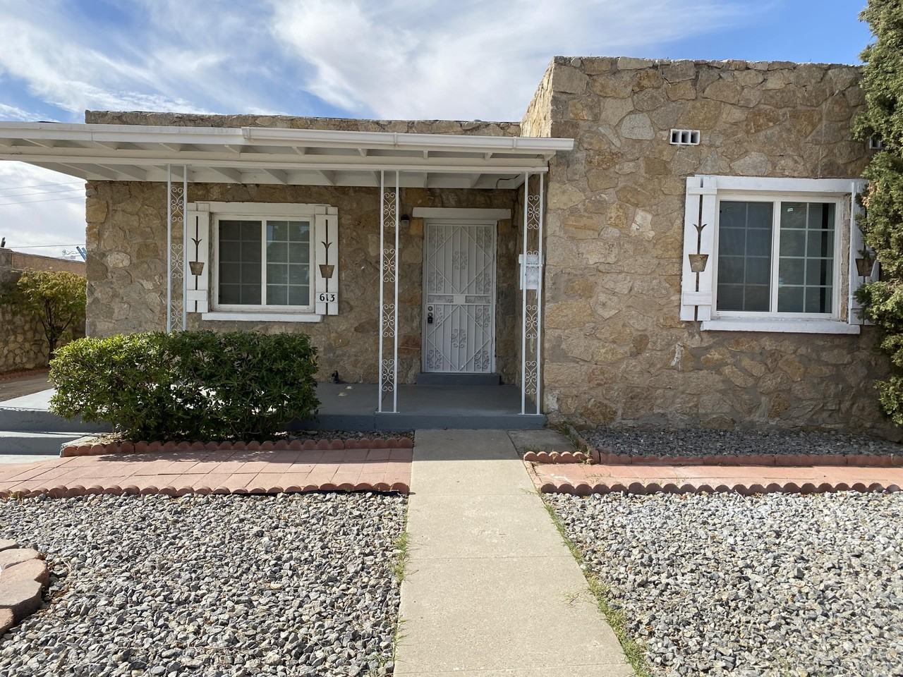 613 Olson St - Photo 2 of 28