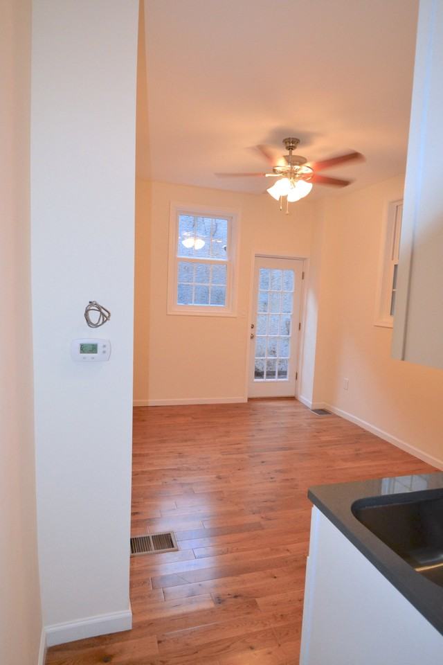 330 S 17th St #1R - Photo 5 of 8