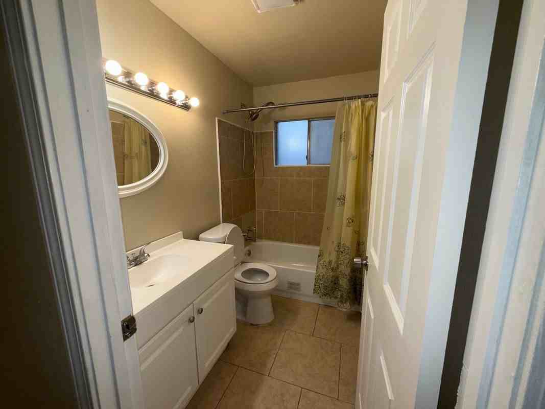 12246 Palmyra Dr - Photo 5 of 9