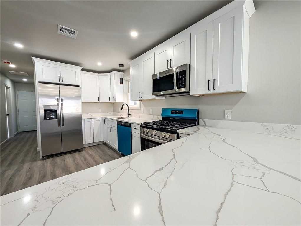 28 Julian St - Photo 2 of 12