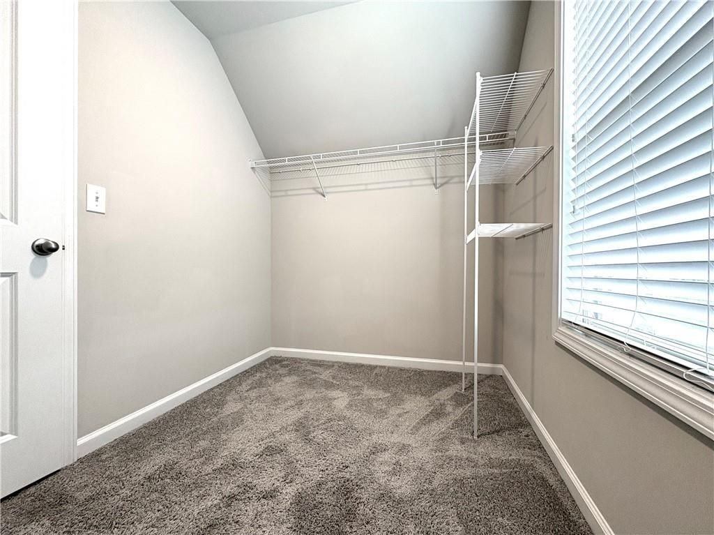 6085 Bay Point Cv - Photo 2 of 31