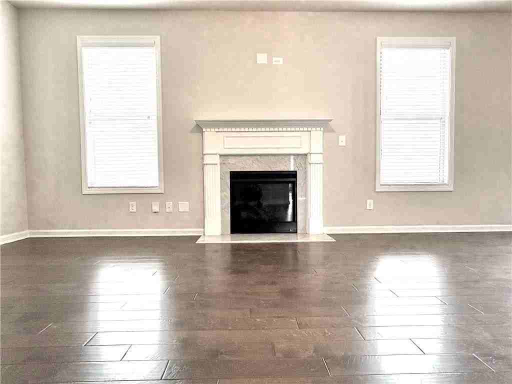 6085 Bay Point Cv - Photo 3 of 31