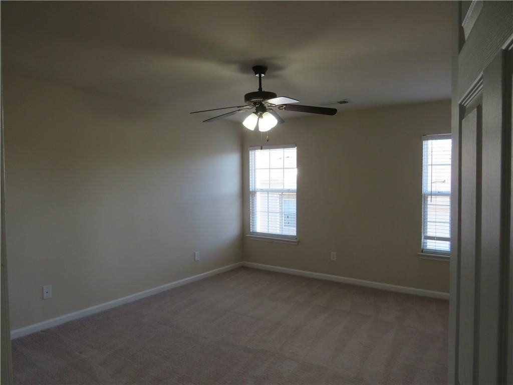 2240 Landing Ridge Dr - Photo 6 of 11