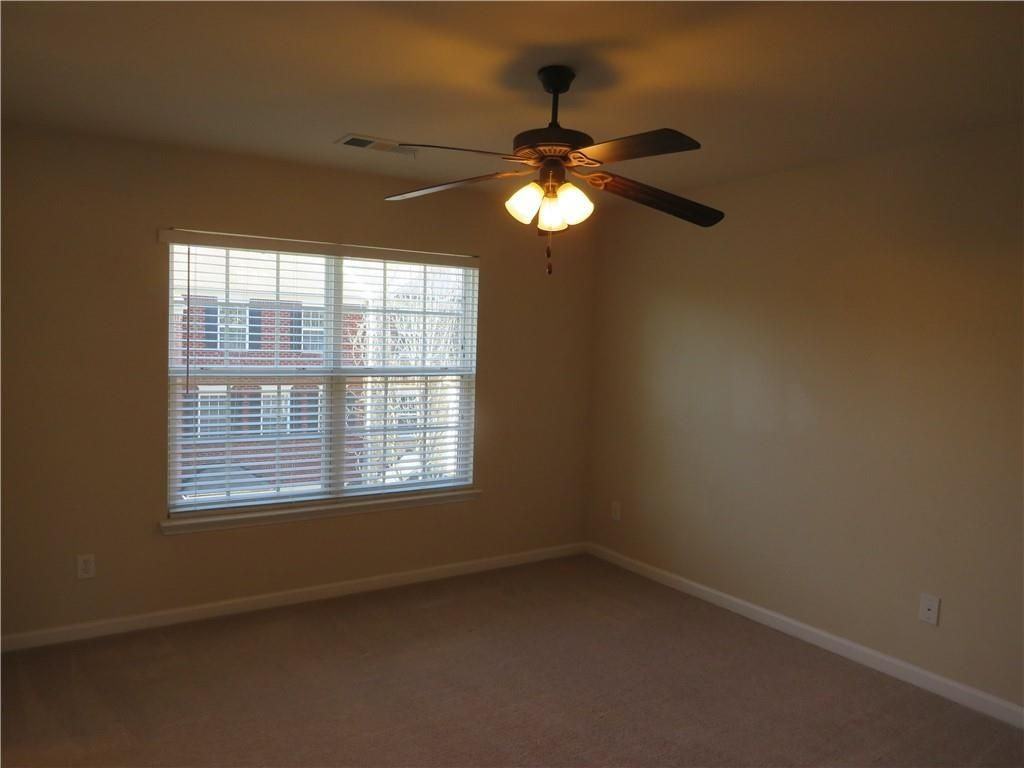 2240 Landing Ridge Dr - Photo 7 of 11