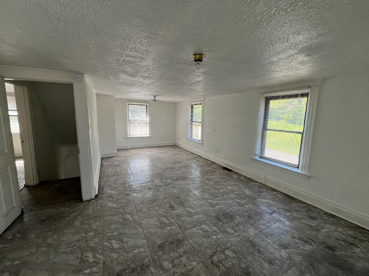 3056 Moosewood Ave - Photo 4 of 6