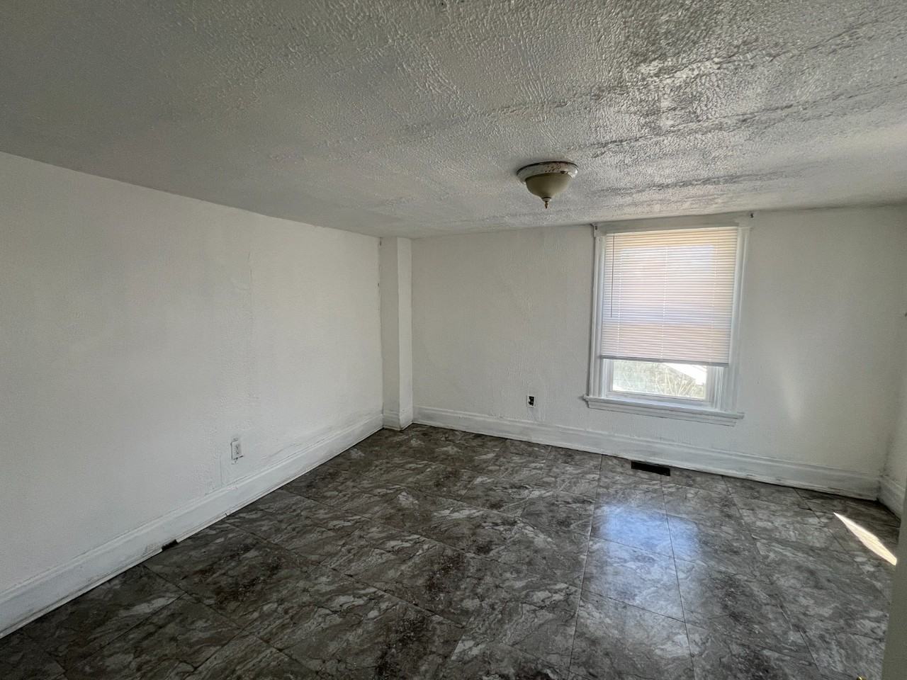 3056 Moosewood Ave - Photo 5 of 6