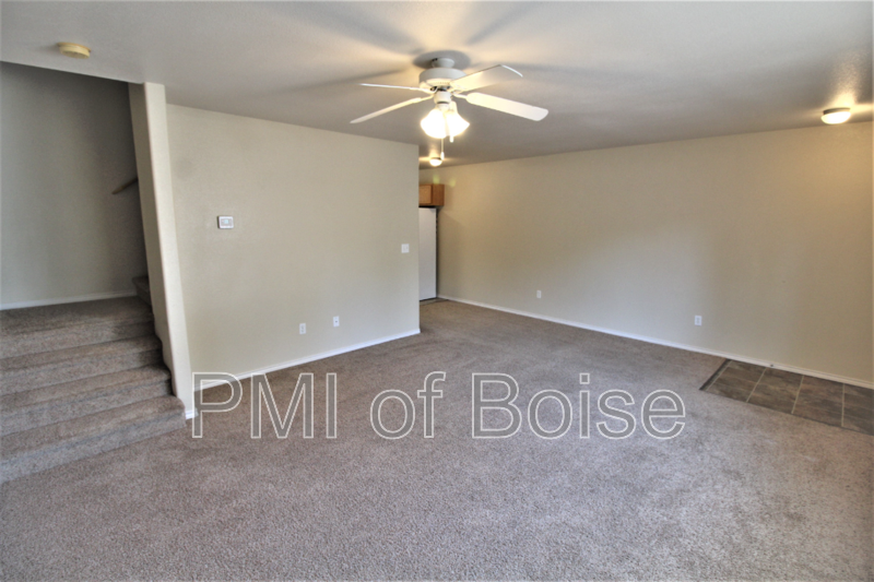 1031 E Iowa Ave #4 - Photo 3 of 15