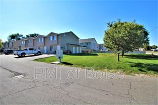 1031 E Iowa Ave #4 - Photo 1 of 1