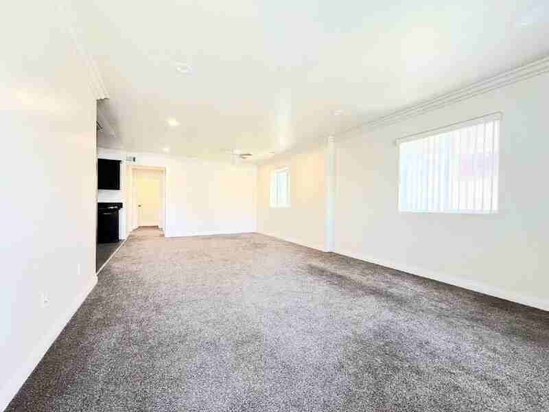 114 W 50th St - Photo 3 of 17