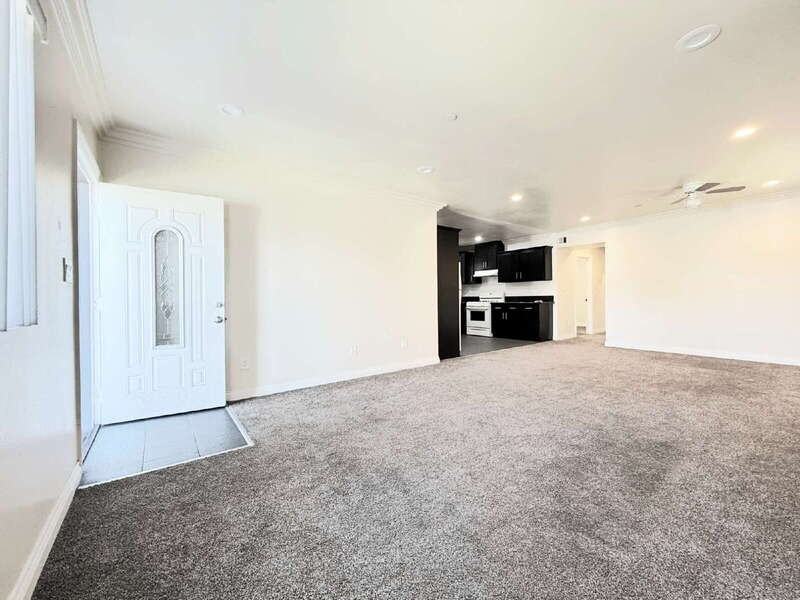 114 W 50th St - Photo 4 of 17