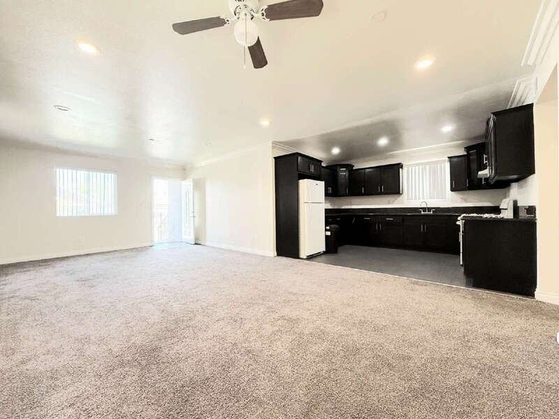 114 W 50th St - Photo 6 of 17