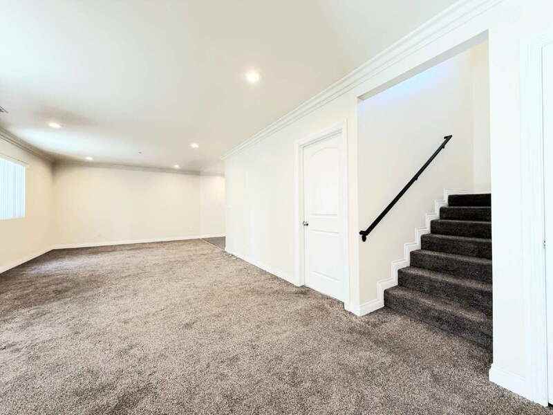 116 W 50th St - Photo 3 of 20