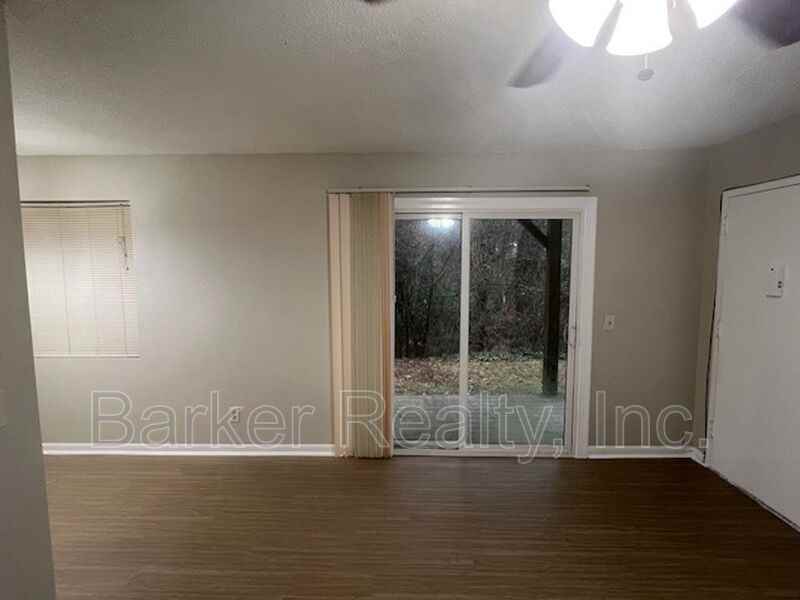 205 E Ransom St #1B - Photo 3 of 8