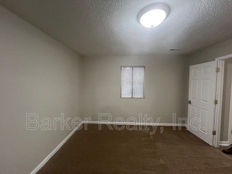 205 E Ransom St #1B - Photo 6 of 8