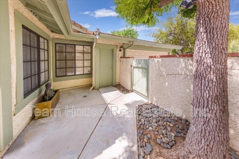 26076 Viento Ct - Photo 6 of 46