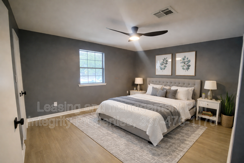 2339 Robley Dr - Photo 4 of 11