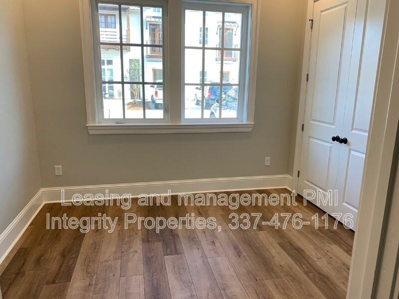 104 Shirekeep Ln #104 - Photo 3 of 13