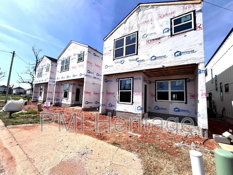 604 N 6th St - Photo 2 of 14