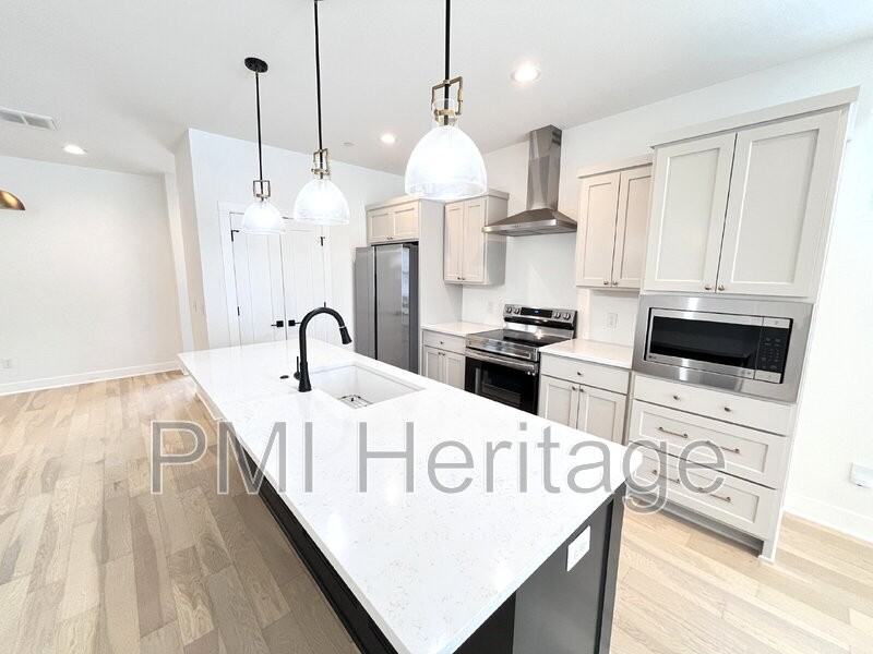 604 N 6th St - Photo 5 of 14