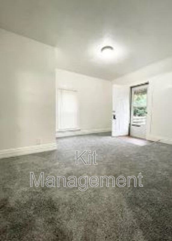 4053 Walker Ave - Photo 3 of 6