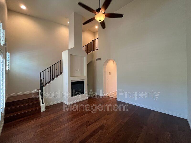 233 Villorrio Dr E #33 - Photo 6 of 46