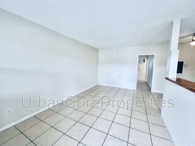 115 7th Ave N #9 - Photo 2 of 9