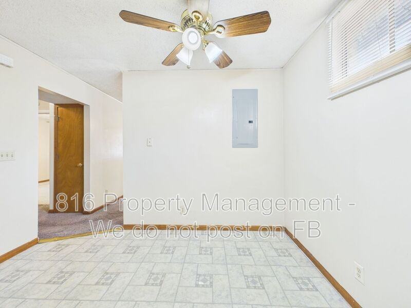 402 S Commercial Ave #B - Photo 7 of 19