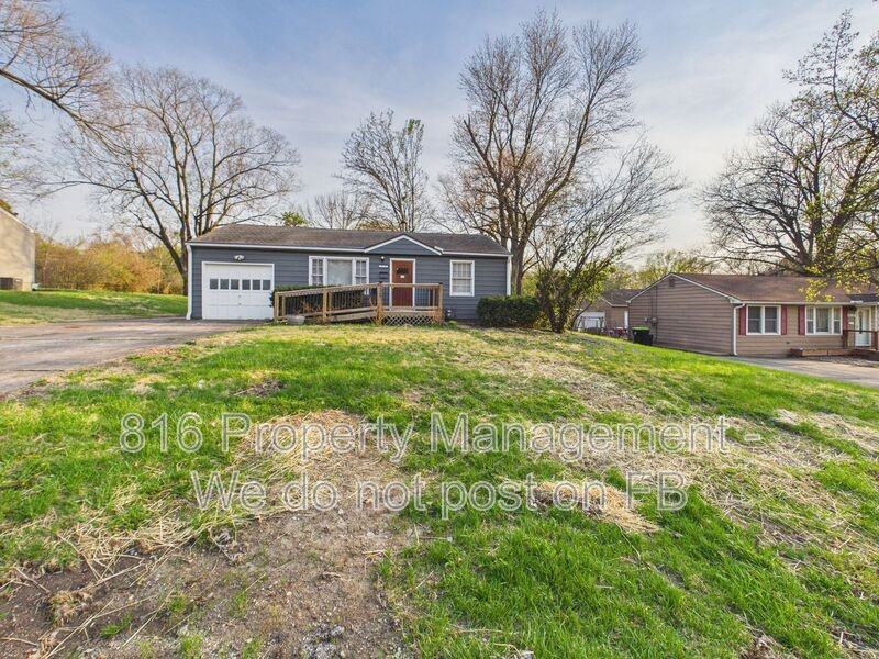 11307 E 77th Ter - Photo 2 of 30