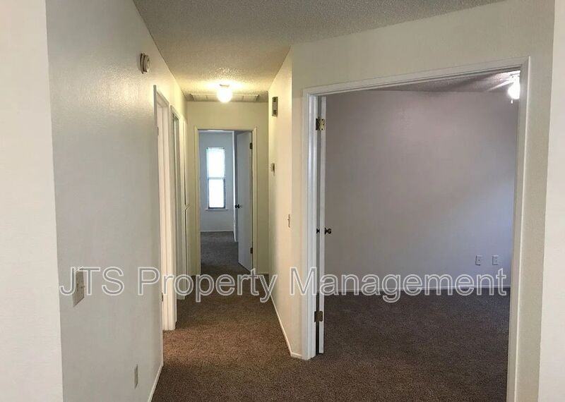 652 Hanisch Dr - Photo 6 of 14