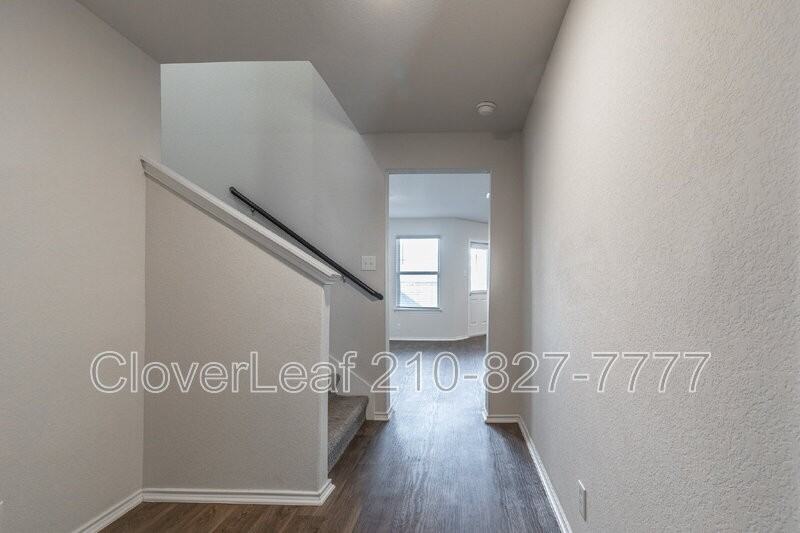 13736 Grapeland Gap - Photo 7 of 37