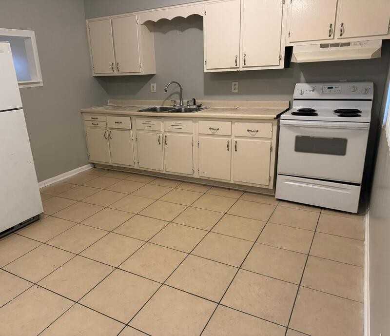 3226 Wellington Ave - Photo 2 of 8