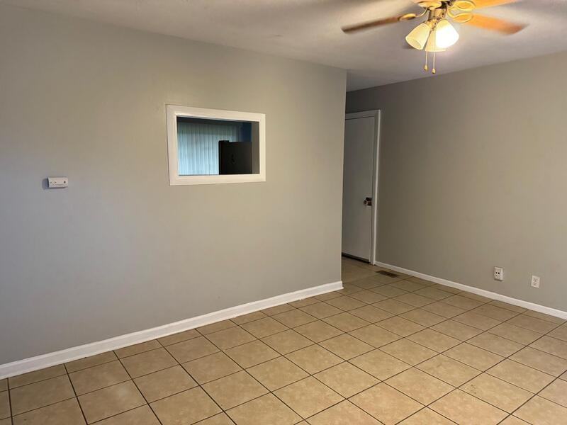 3226 Wellington Ave - Photo 4 of 8