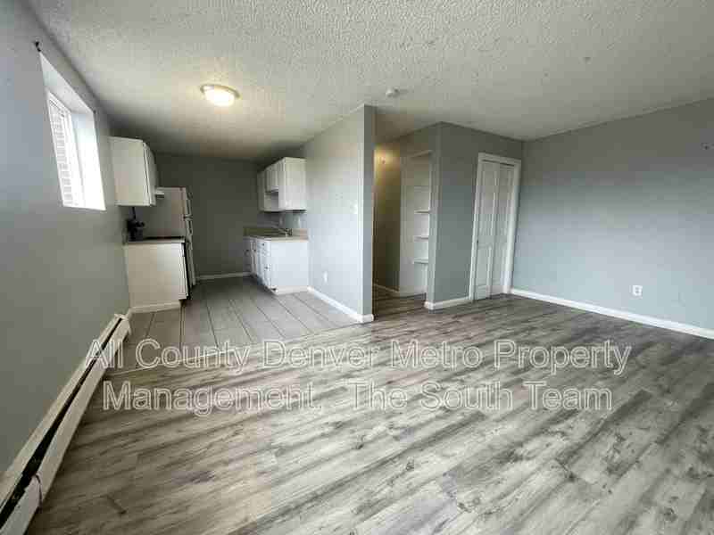 1676 Hanover St #204 - Photo 4 of 11