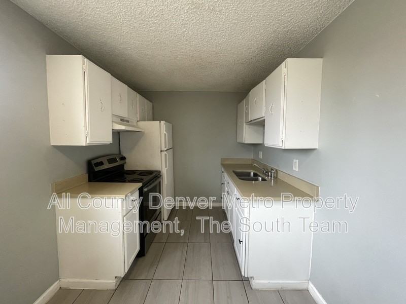 1676 Hanover St #204 - Photo 6 of 11