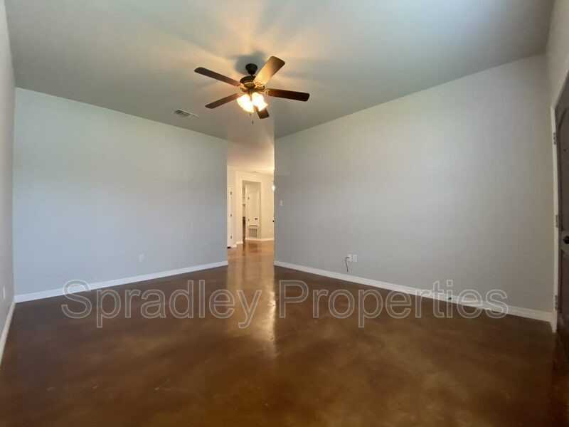 207 Sparrow Cv Unit A - Photo 2 of 11