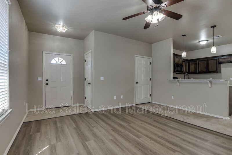 1312 Garden Gate Dr #B - Photo 6 of 41