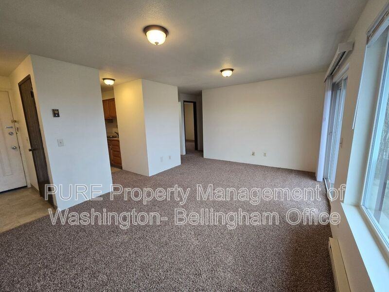 1252 Nevada St #304 - Photo 3 of 16