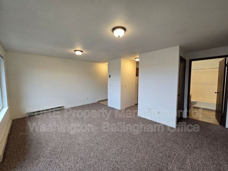 1252 Nevada St #304 - Photo 4 of 16