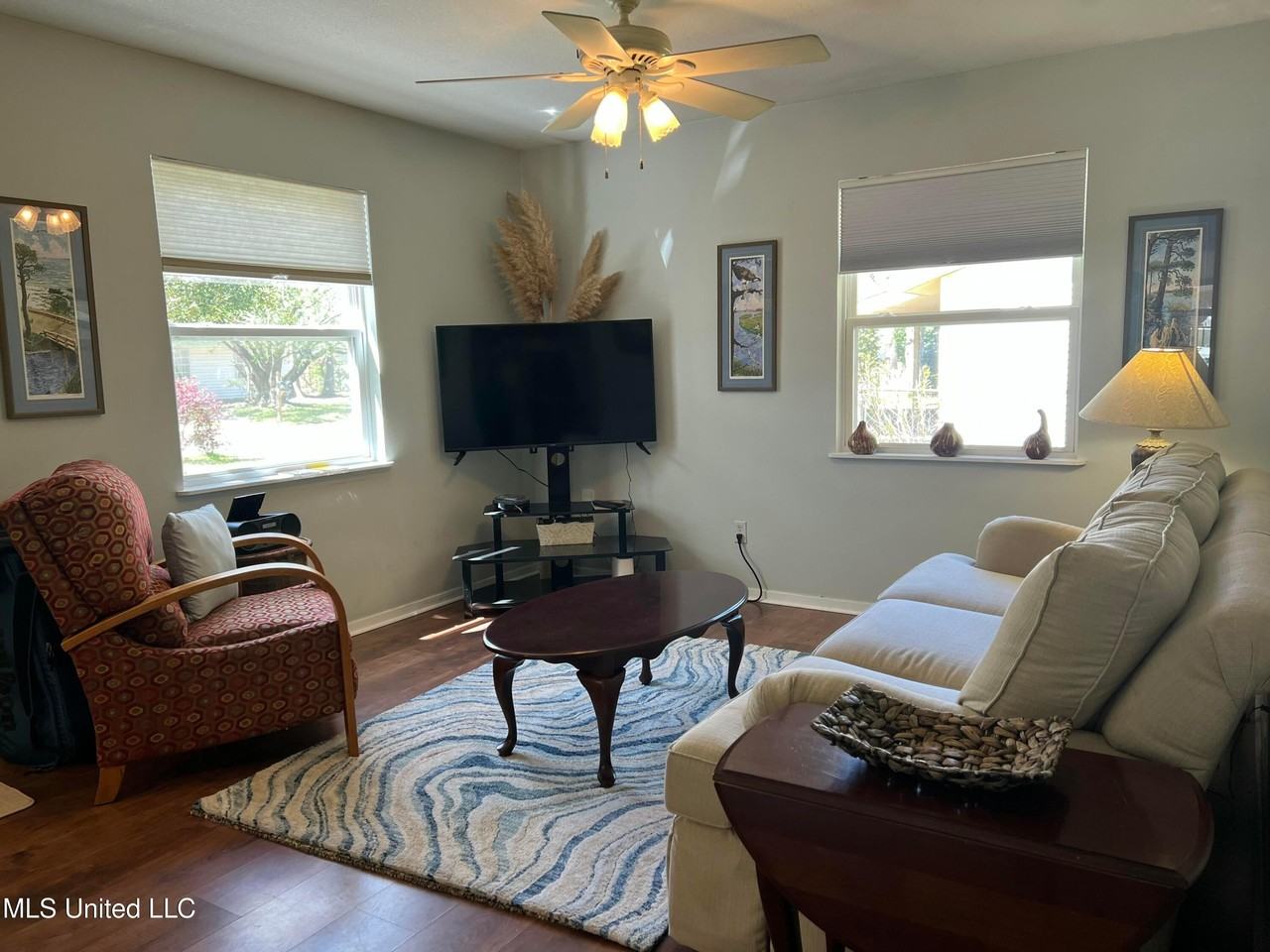 2 Fleetwood Pl - Photo 5 of 21