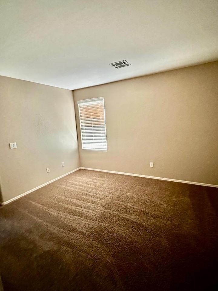 1796 W Half Moon Cir - Photo 5 of 9