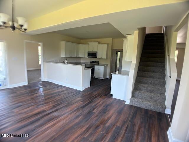 15429 Straw St - Photo 4 of 14