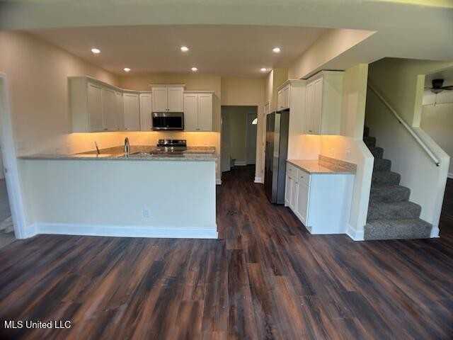 15429 Straw St - Photo 5 of 14