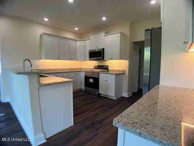 15429 Straw St - Photo 6 of 14