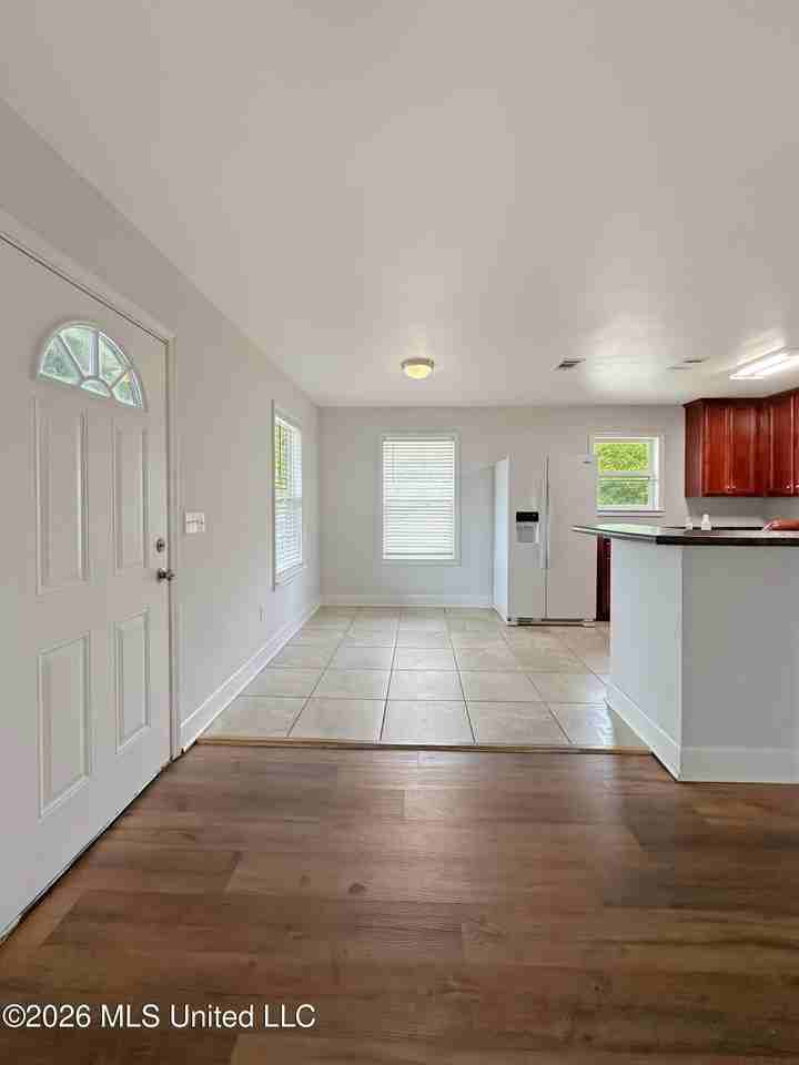 266 Benachi Ave - Photo 3 of 17