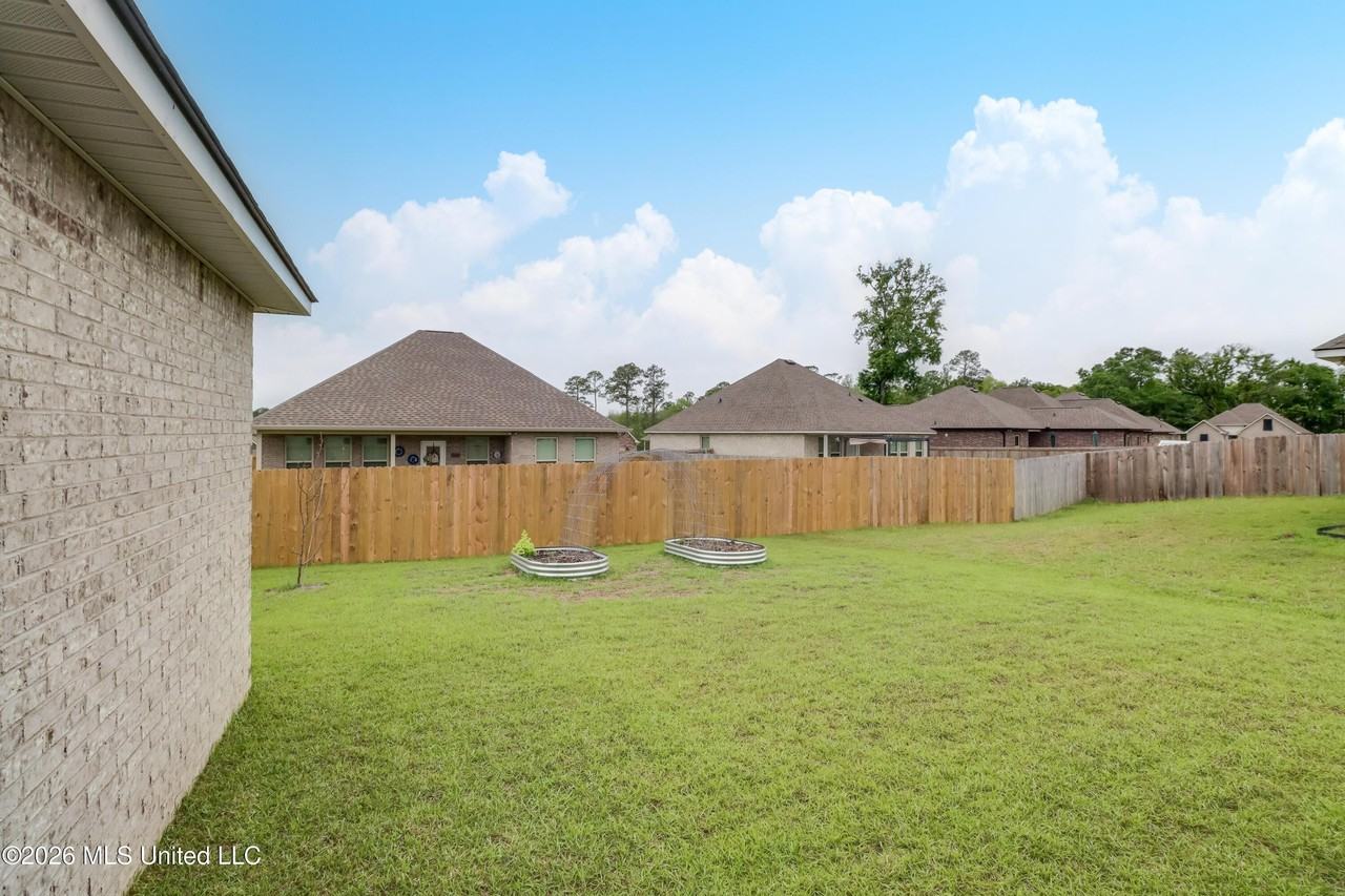 11415 Oak Alley Dr - Photo 2 of 10