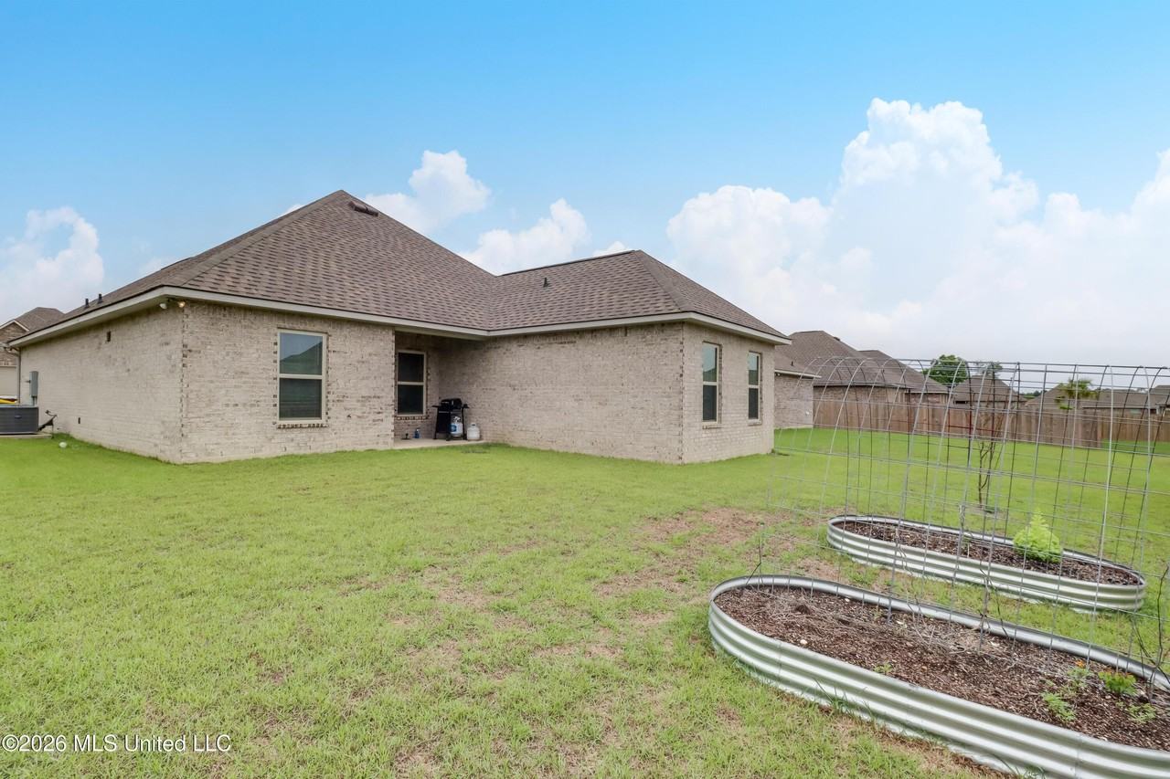 11415 Oak Alley Dr - Photo 3 of 10