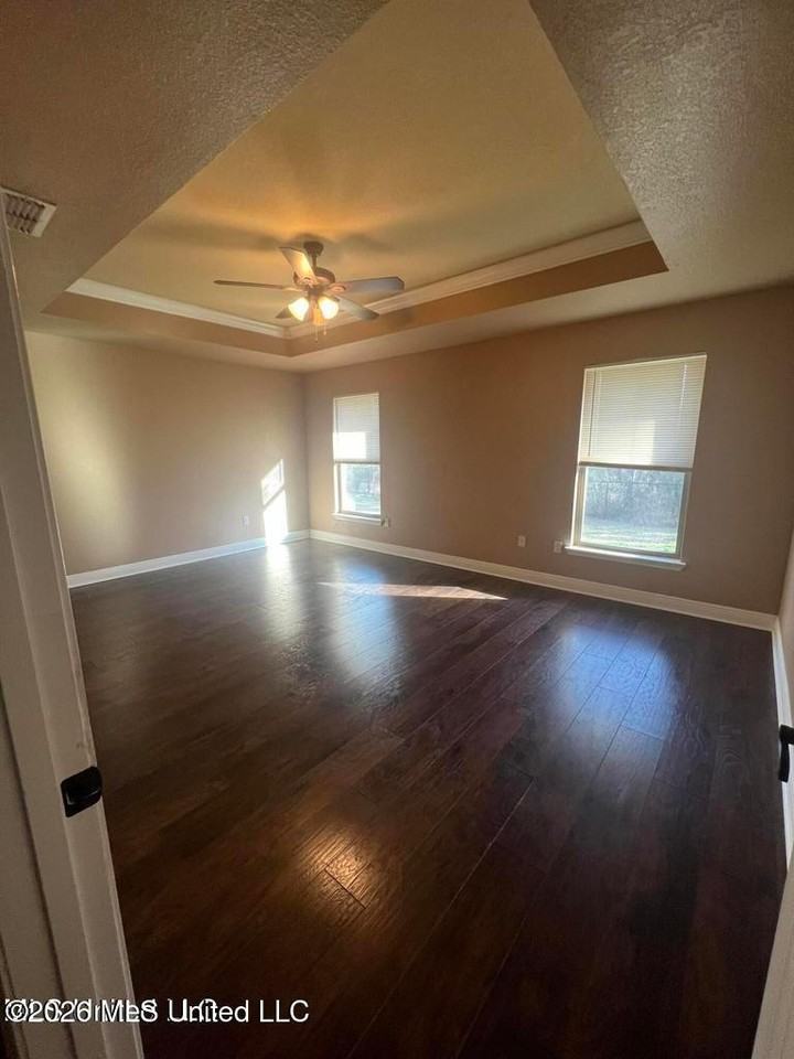 14912 Camp Ln - Photo 6 of 14