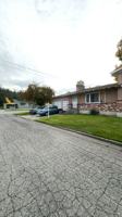 featured image of 1516 1516 & 1518 E Maple Ave