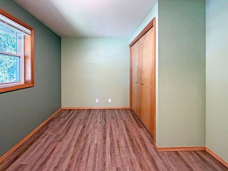 24712 Parkside Dr - Photo 6 of 19