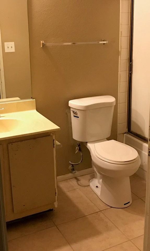 429 N Lamb Blvd - Photo 2 of 16